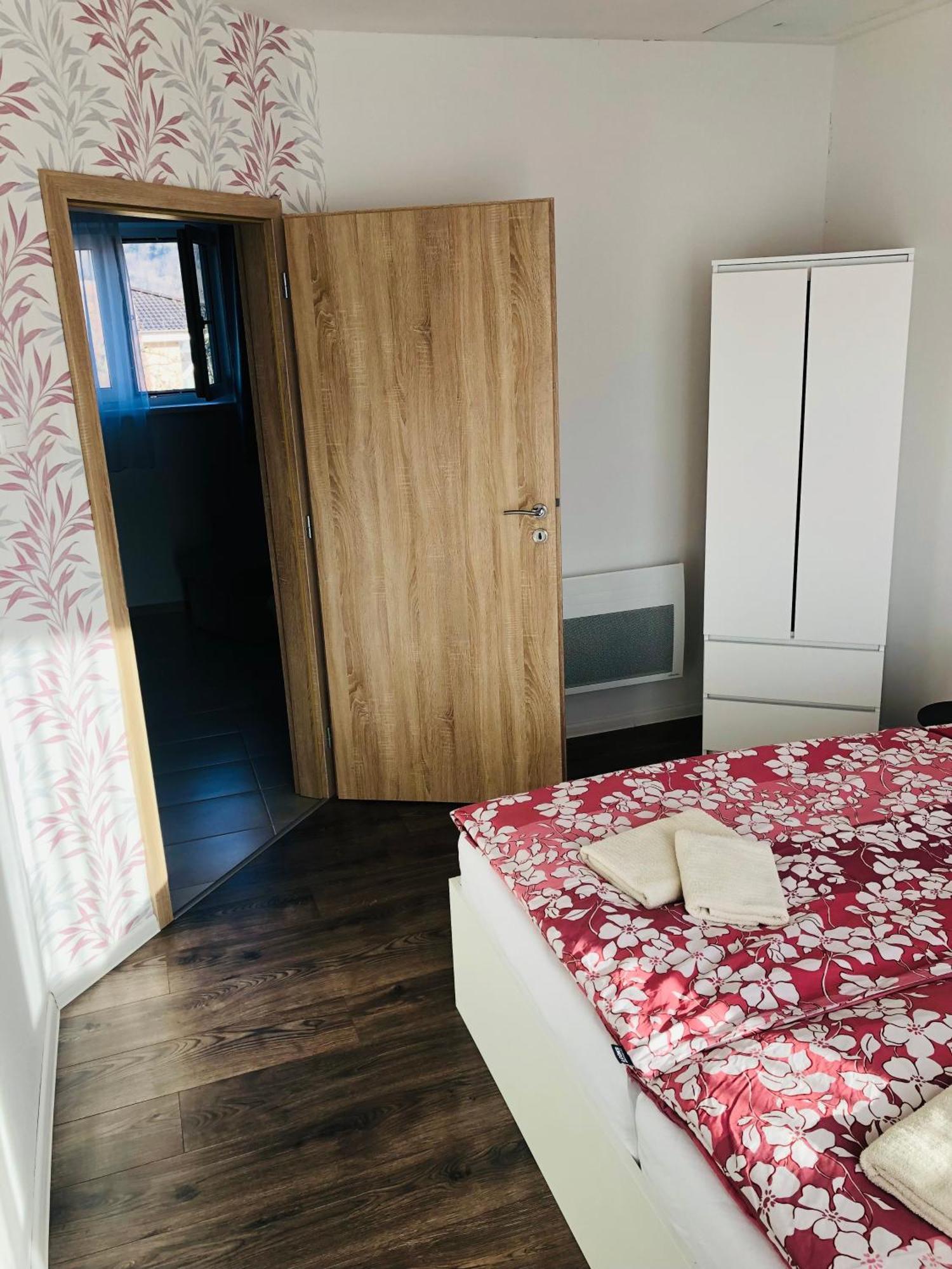 Apartamento Vilka Čachtice Exterior foto